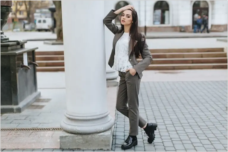  How to Style Formal Women’s Fashion with Confidence