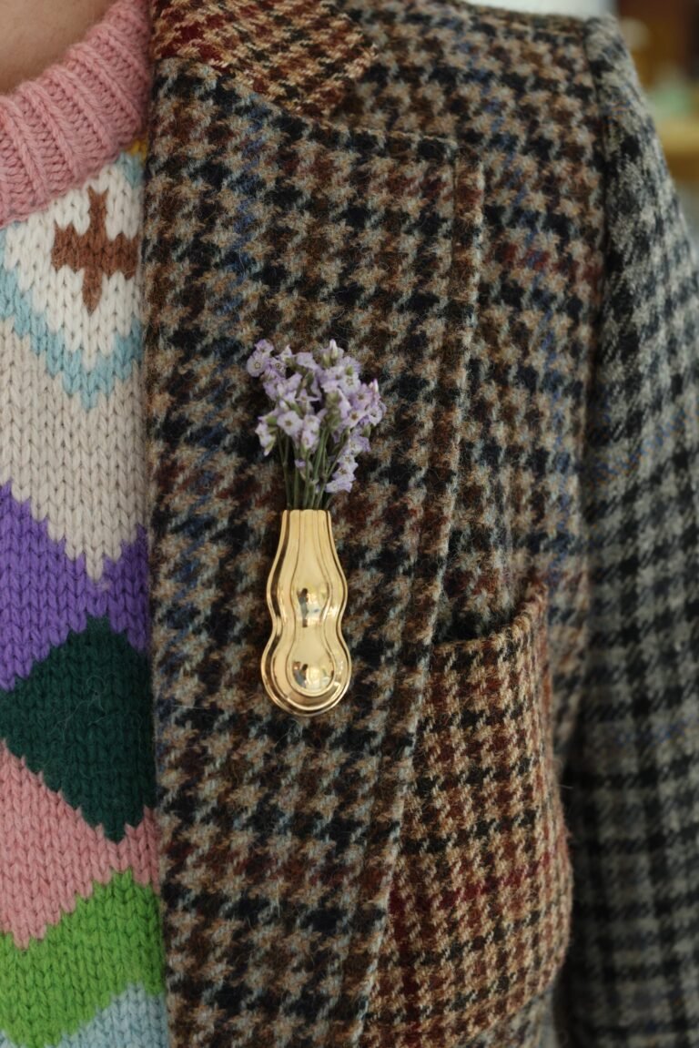 LITTLE THINGS TO LOVE, VOL. 17