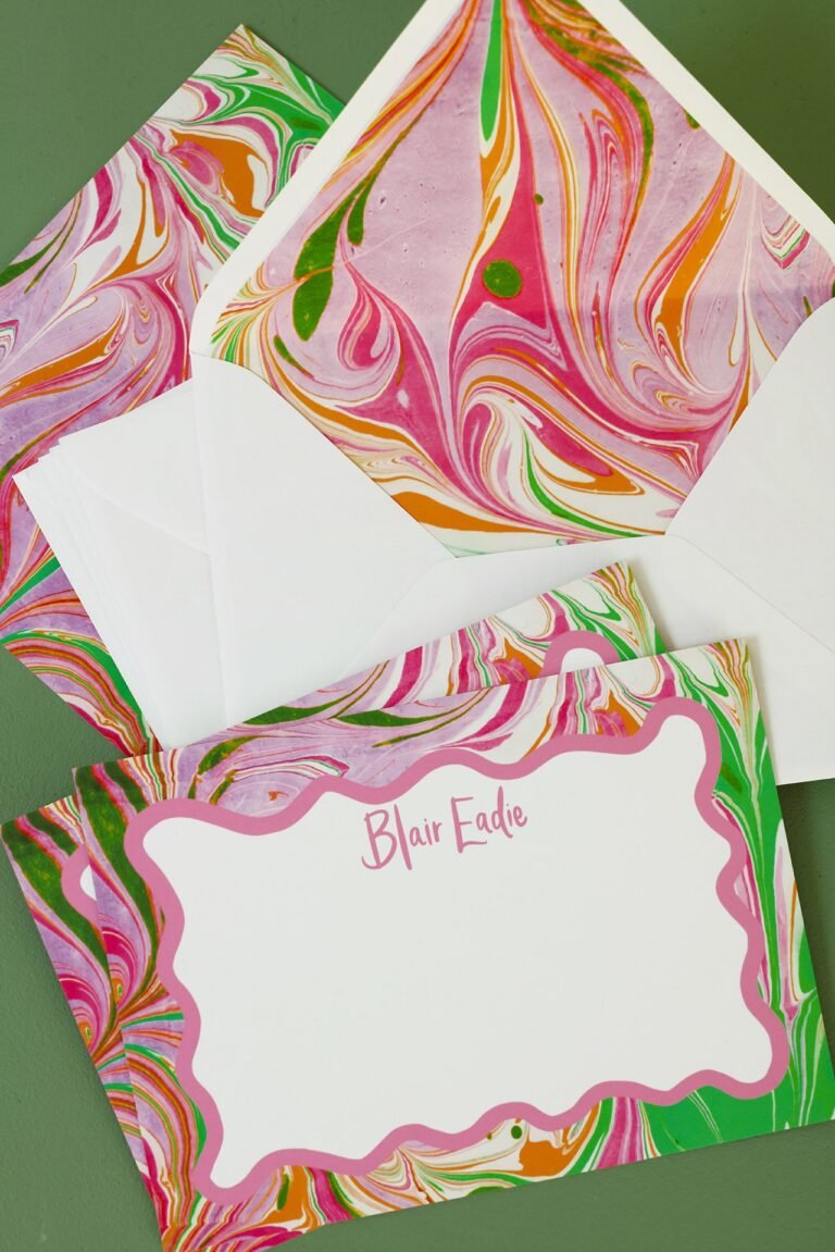 LITTLE THINGS TO LOVE, VOL. 18