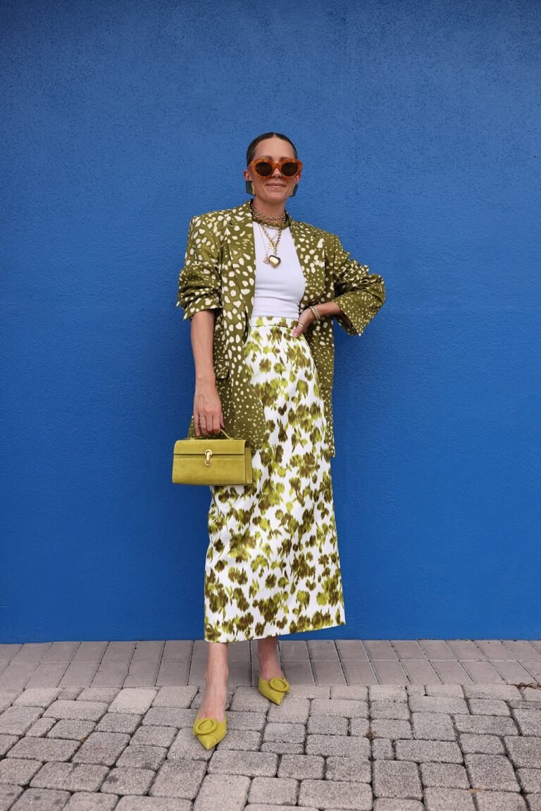 Pencil Skirt Outfits: Chic Spring Styling Ideas You’ll Love