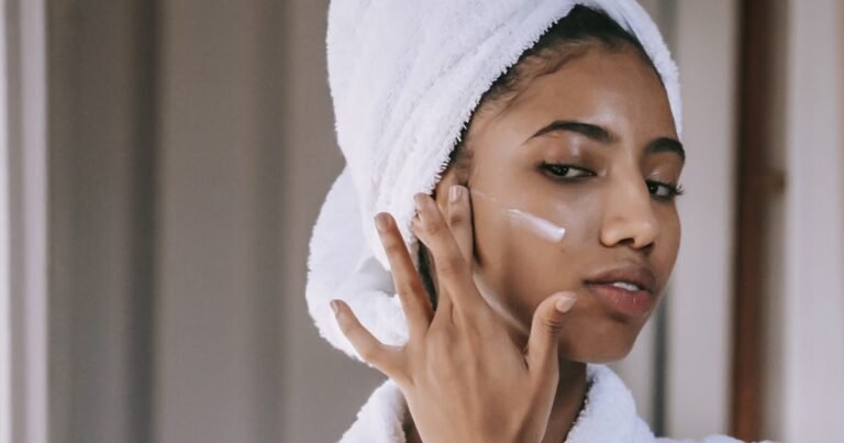 5 Fall Skincare Tips to Keep Your Skin Hydrated and Glowing